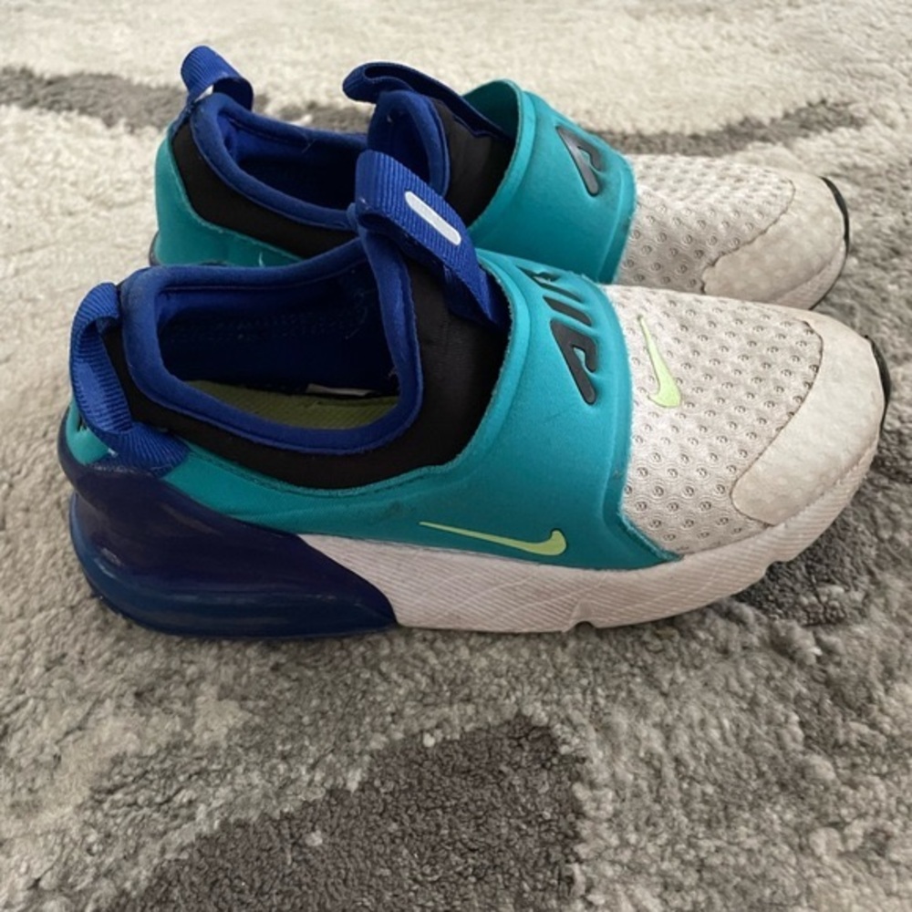 Nike Air Max 270 Kid Size 1 Running Shoes